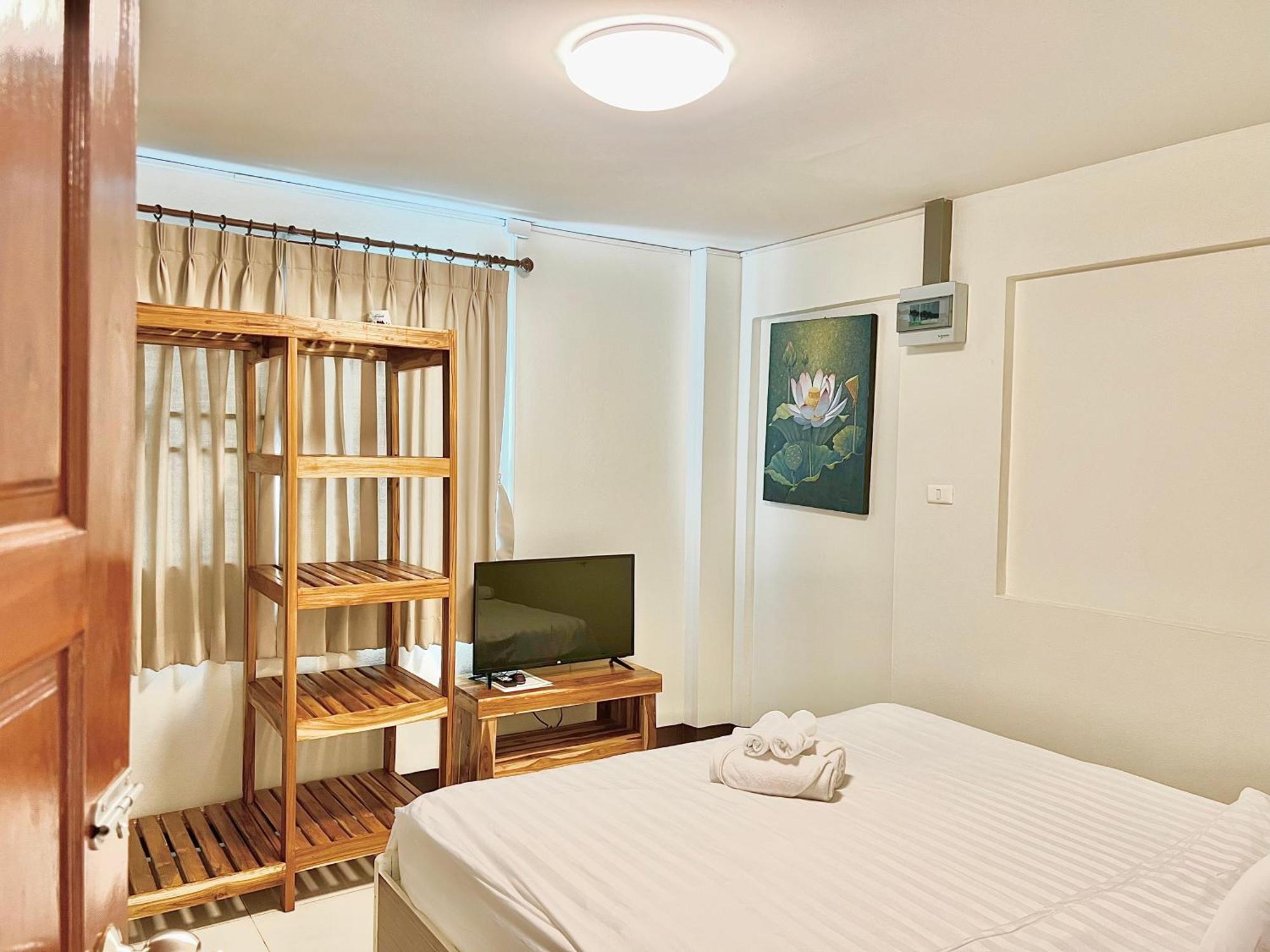 Bloom Guesthouse Chiang Mai Bagian luar foto